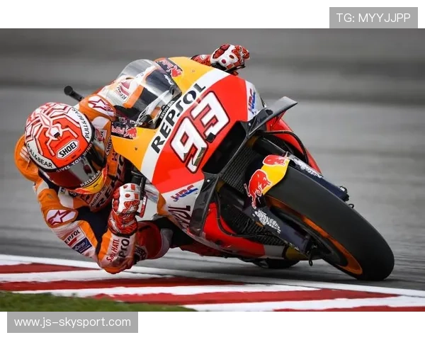 MotoGP马奎斯极限角度压弯震撼全场